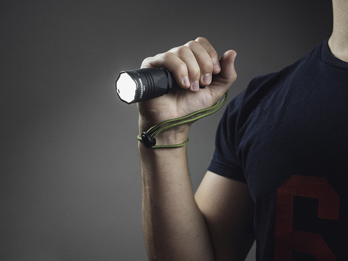 Latarka Armytek Dobermann Pro Magnet USB / Ciepły