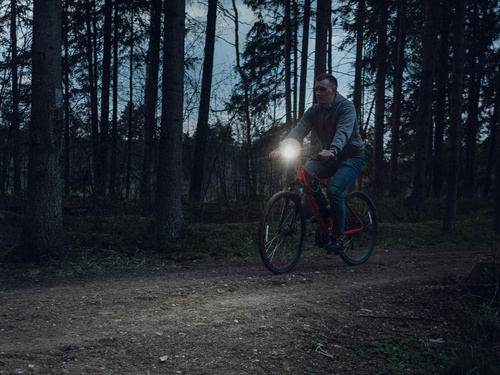 Latarka Armytek Wizard C2 WR Magnet USB / Biały & Czerwony