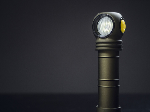 Latarka Armytek Wizard C2 Pro Olive / Biały